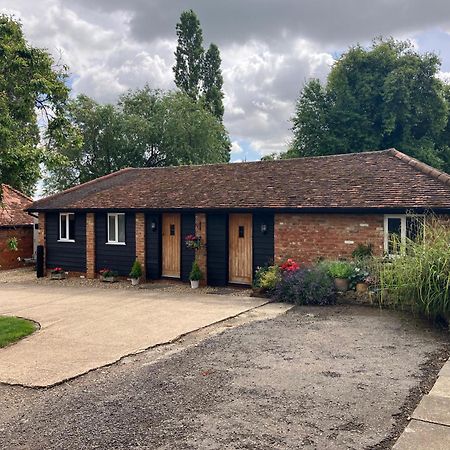 Upper Wood End Farm Holiday Cottages Marston Moreteyne Exterior foto